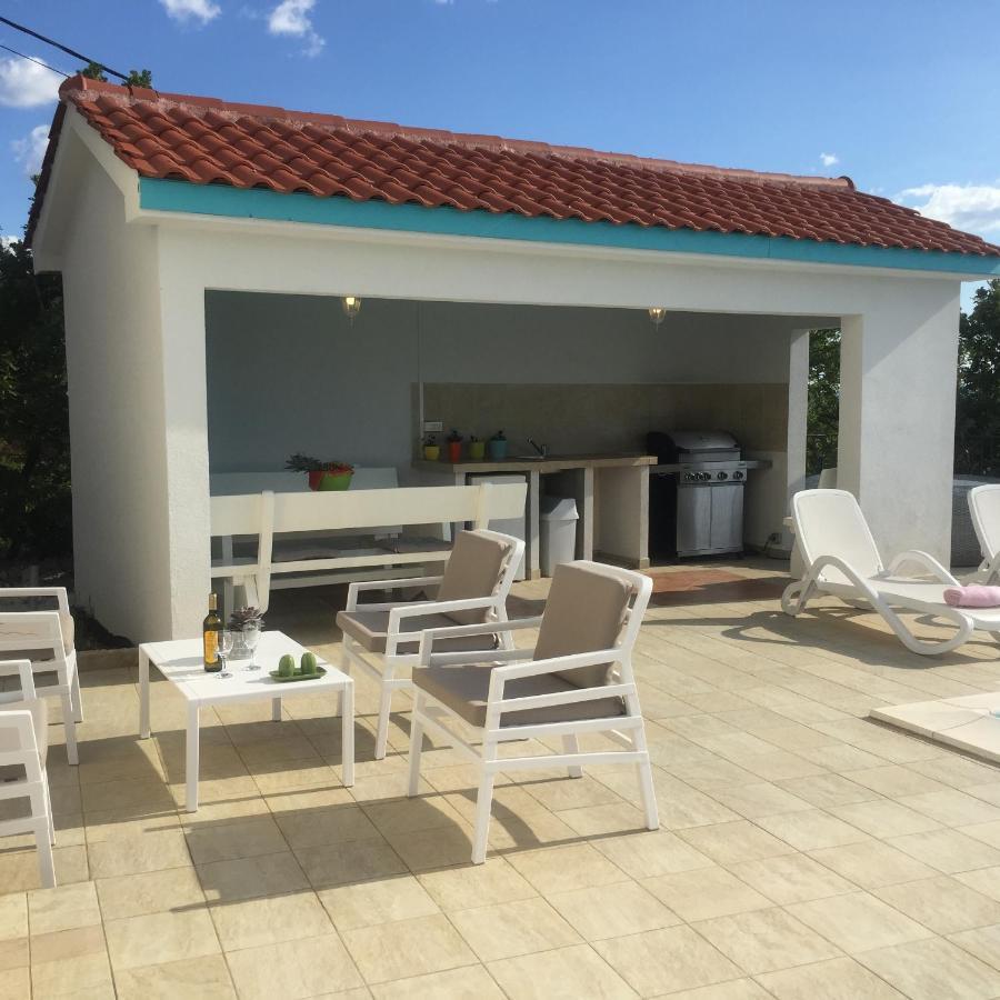 Holiday Home Aqua Šmrika Exteriér fotografie